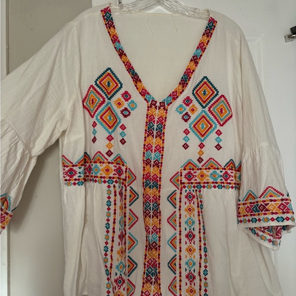 Tops - White Bohemian Embroidered Tunic Top